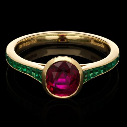 Hancocks 1.58ct Burmese Ruby And Emerald Ring In 18ct Yellow Gold Contemporary