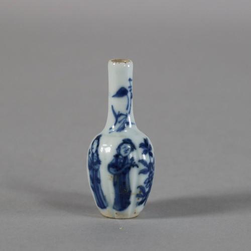 Kangxi miniature vase