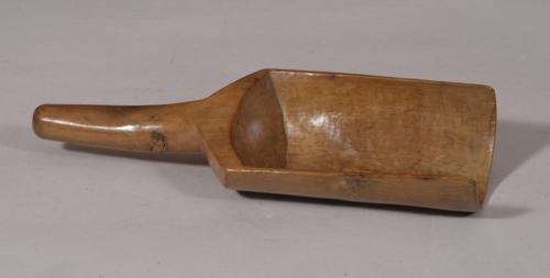 S/5808 Antique Treen Early 19th Century Apple Wood Grain or Flour Scoop