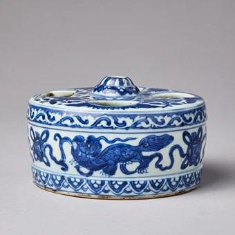 A Rare Chinese Ming Blue and White Scholar's Brush Stand