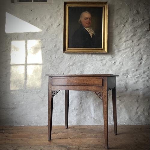 Early 19th century Welsh oak side table