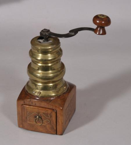 S/5824 Antique Treen Early 18th Century French Walnut Coffee or Pepper Mill