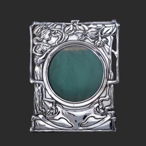 William Hutton art nouveau silver frame for Goldsmiths and Silversmiths