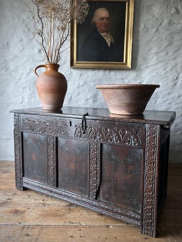 Oak chest with original painted polychrome decoration
