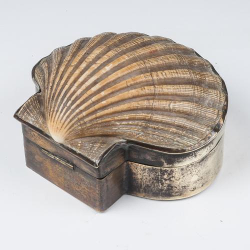 Scallop Shell Table Box