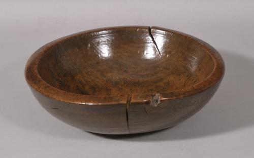 S/6018 Antique Treen Early 18th Century Ash Bowl