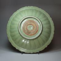 Chinese Longquan celadon dish, Ming dynasty (1368-1626) back