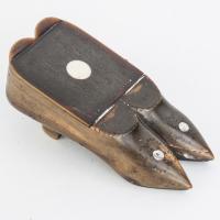 Conjoined Shoes Snuff Box
