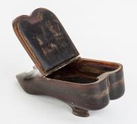 Conjoined Shoes Snuff Box