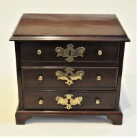 Miniature apprentice-piece/sample Chest of Drawers