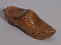 S/3335 Antique Treen 19th Century Beech Snuff Shoe