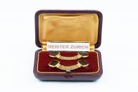 Vintage Meister “Around the Cuff” Links with Onyx set in 18 Karat Yellow Gold, Swiss/German circa 1950