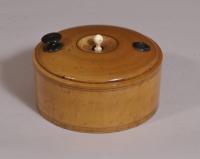 S/3814 Antique Treen 19th Century Boxwood Cased Roulette Wheel