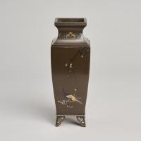 Japanese Meiji Period Bronze square formed vase