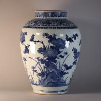 Large Japanese Arita blue and white jar , circa 1680