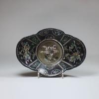 Chinese lac burgauté lobed cup-stand, Kangxi (1662-1722)