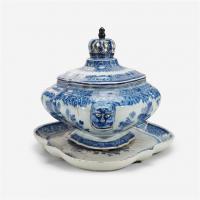 Chinese Export Porcelain Early Blue & White Soup Tureen, Cover & Stand, After a Northern European Baroque Silver Form