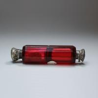 Ruby tinted double ended scent bottle, 19th century