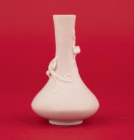 Chinese blanc de Chine bottle vase, Late Ming dynasty, circa 1630