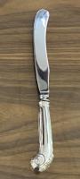 Stieff Williamsburg Shell sterling Silver knives