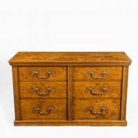 A fine George IV burr oak chest of drawers in the manner of Morel and Seddon