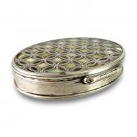Silver mounted tortoiseshell & pearl snuff box. English, early 18th century