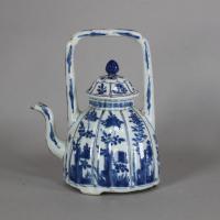Chinese blue and white moulded teapot and cover, Kangxi (1662-1722)