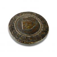 Bronze city weight cast with the words ‘Deux Liv De Rodes, 1722’