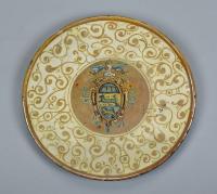 Italian maiolica lustre armorial dish, c.1580