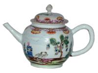 Chinese 18th Century Famille Rose Tea Pot Painted with The Valentine Pattern