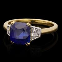 beautiful sapphire and diamond ring