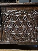A BEAUTIFULLY CARVED LATE 15TH / EARLY 16TH CENTURY CARVED OAK CHEST. CIRCA 1500-1520.
