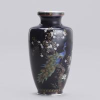 Japanese cloisonné vase by Ando Jubei Meiji Period