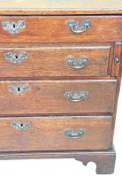 Oak 18th Century Bachelors Chest Of Drawers
