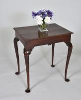 18th century oak cabriole leg table