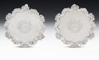 A rare pair of George II Waiters or Bottle Stands mad ein Dublin circa 1755 by James Warren