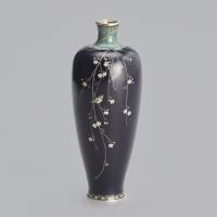 Japanese cloisonné enamel vase signed Kinunken zo (Inaba Nanaho Studio-Kyoto), Meiji Period