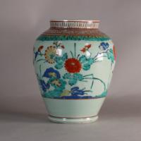 Seventeenth century Japanese kakiemon style vase