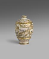 Satsuma vase with traditional Japanese scenes 2