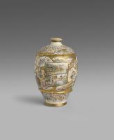 Satsuma vase with traditional Japanese scenes 3