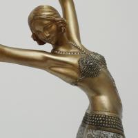 An Art Deco cold painted gilt bronze figure by Demetre Chiparus - Jeroen Markies Art Deco