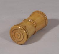 S/5482 Antique Treen 19th Century Victorian Holly Wood Dice Shaker