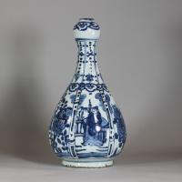 side of wanli bottle vase with figure panel
