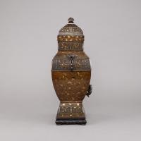 Chinese large gold-splashed bronze vase and cover of archaic zun form, Late Ming/early Qing, 17th century