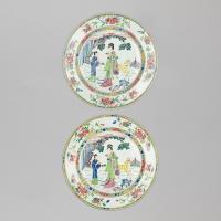 Chinese porcelain famille rose circular chargers
