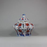 Spout of Imari octagonal teapot Kangxi