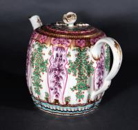 First Period Worcester Porcelain "Holly Berry" Pattern Teapot & Cover, Hop Trellis Pattern, Circa 1775.