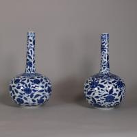 Pair of bottle vases, Kangxi (1662-1722)