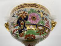 BFB Worcester porcelain sauce tureens and covers, Imari, circa 1810