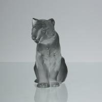 Contemporary 21st Century Sculpture entitled "Tigre Assis" by Lalique Glass